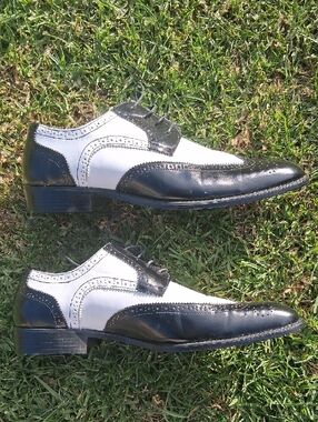 Men's Bolano Two-Tone Black and White Wingtip Dress Shoes